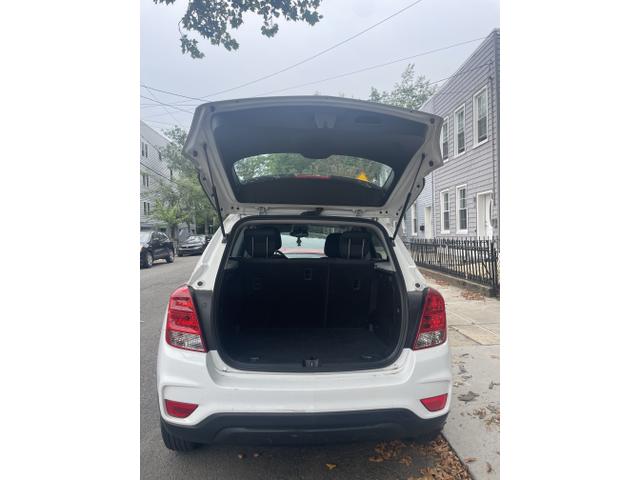 Photo of 2020 White Chevrolet Trax