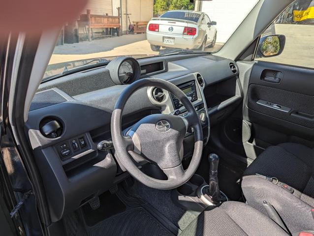 Photo of 2006 Blue Scion xB