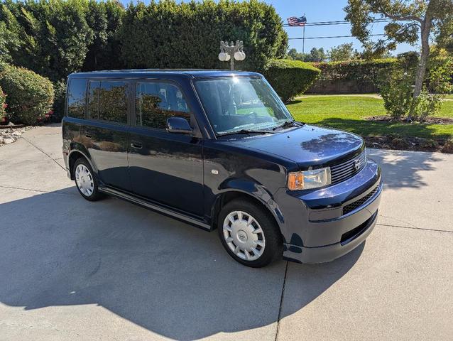 Photo of 2006 Blue Scion xB