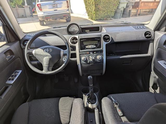 Photo of 2006 Blue Scion xB