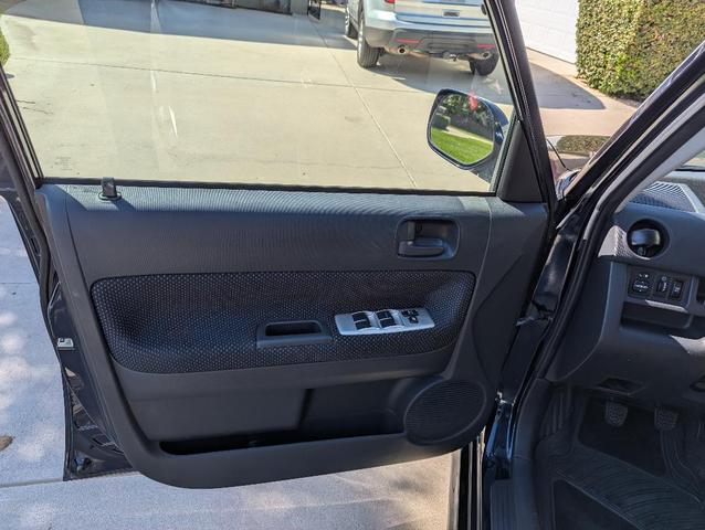 Photo of 2006 Blue Scion xB