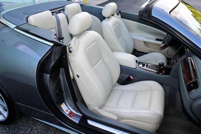 Photo of 2007 Blue Jaguar XK