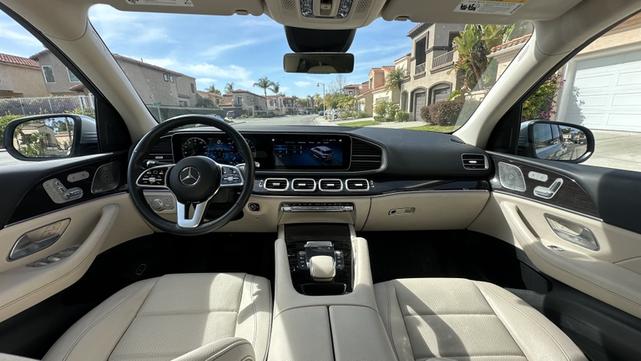 Photo of 2023 Silver Mercedes-Benz GLE 350