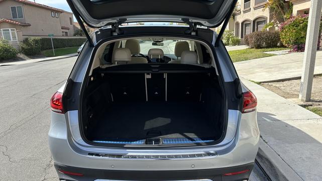 Photo of 2023 Silver Mercedes-Benz GLE 350