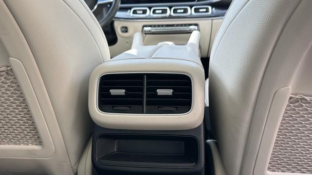 Photo of 2023 Silver Mercedes-Benz GLE 350
