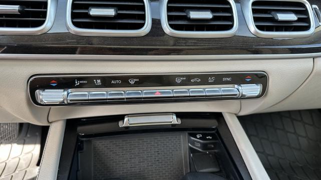 Photo of 2023 Silver Mercedes-Benz GLE 350