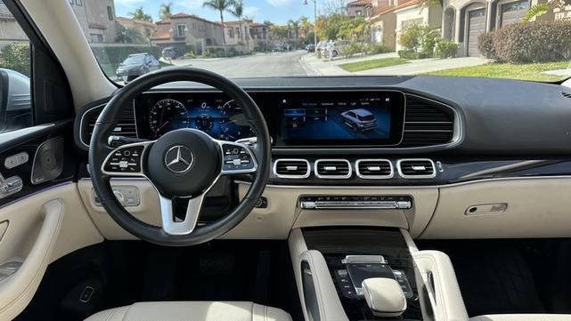 Photo of 2023 Silver Mercedes-Benz GLE 350