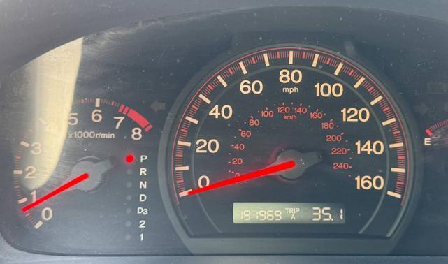 Photo of 2004 Gray Honda Accord