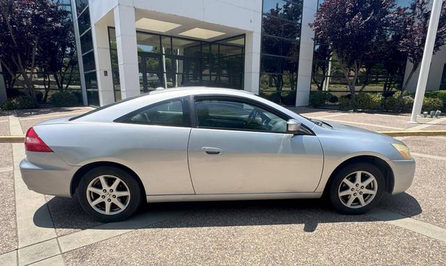Photo of 2004 Gray Honda Accord