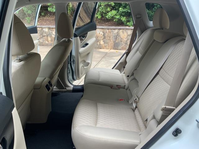 Photo of 2017 White Nissan Rogue