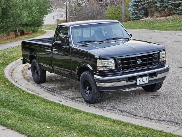 Photo of 1996 Black Ford F-150