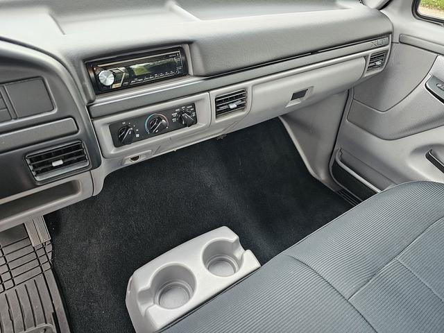 Photo of 1996 Black Ford F-150