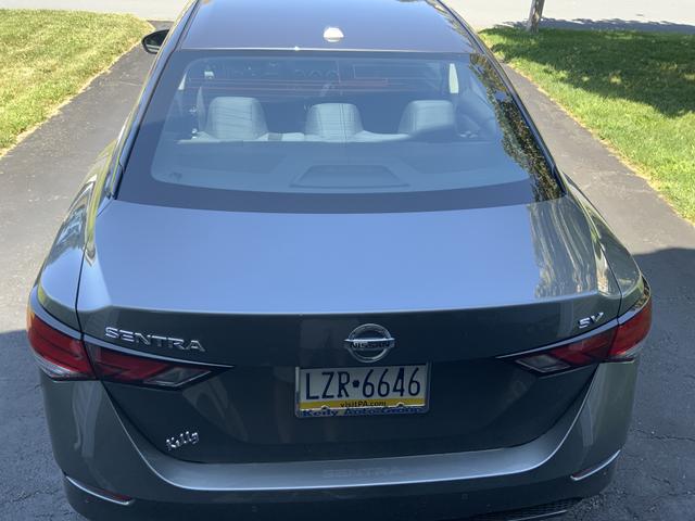 Photo of 2022 Gray Nissan Sentra