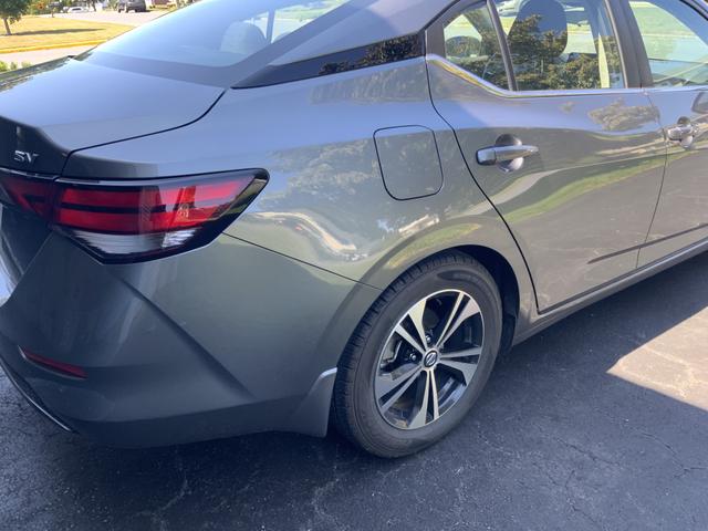 Photo of 2022 Gray Nissan Sentra