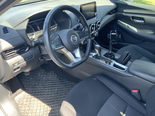 Photo of 2022 Gray Nissan Sentra