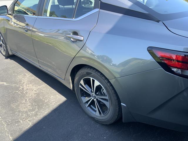 Photo of 2022 Gray Nissan Sentra
