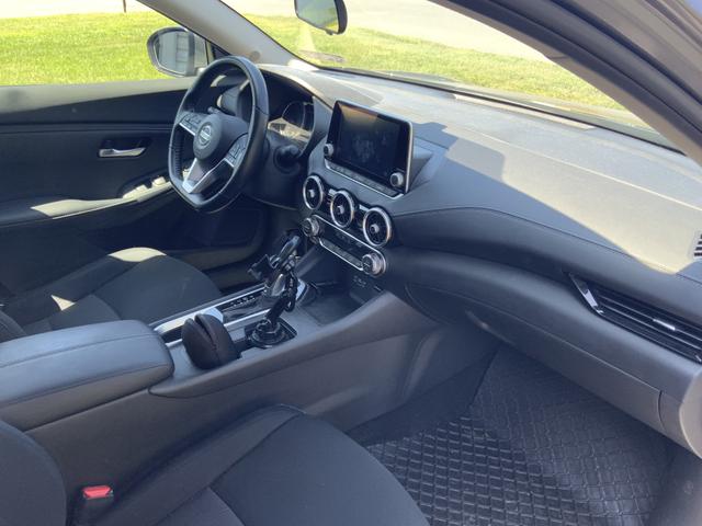Photo of 2022 Gray Nissan Sentra