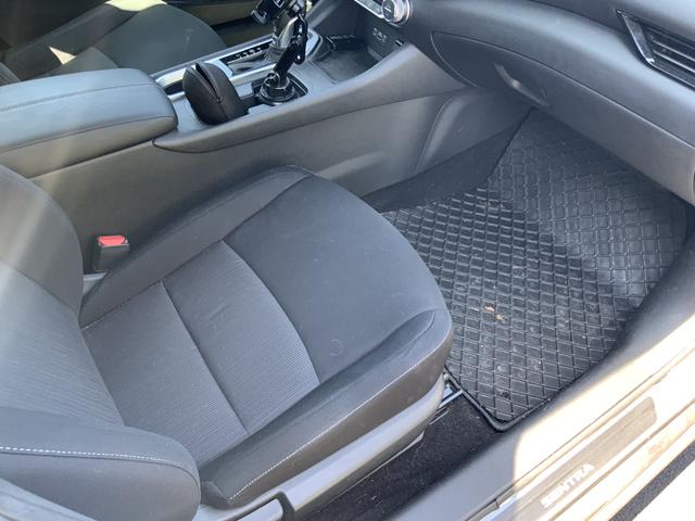 Photo of 2022 Gray Nissan Sentra