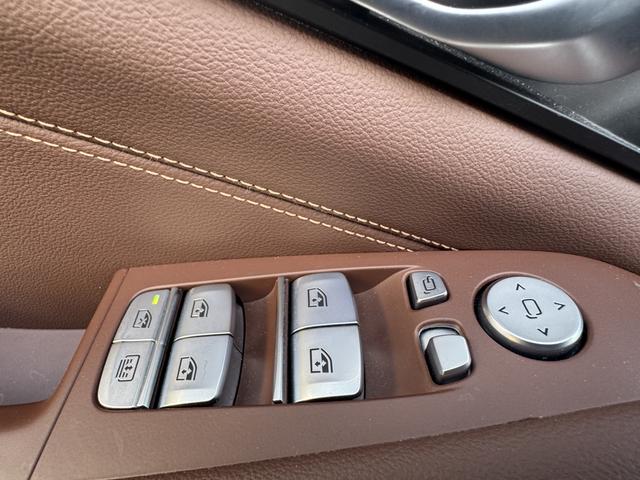 Photo of 2022 Black BMW X7