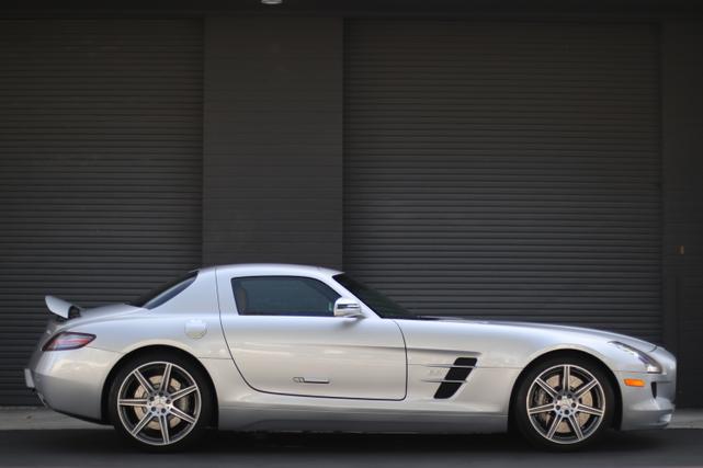 Photo of 2012 Silver Mercedes-Benz SLS AMG