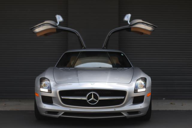 Photo of 2012 Silver Mercedes-Benz SLS AMG
