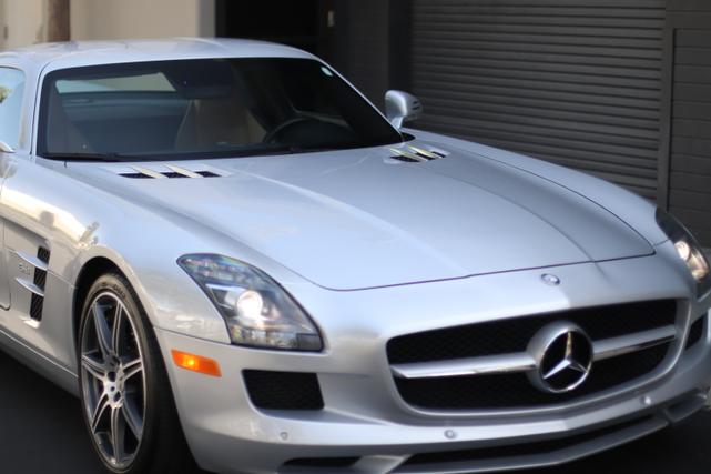 Photo of 2012 Silver Mercedes-Benz SLS AMG