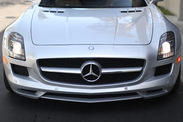 Photo of 2012 Silver Mercedes-Benz SLS AMG