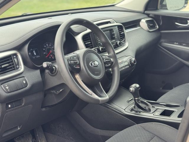 Photo of 2018 Gold Kia Sorento