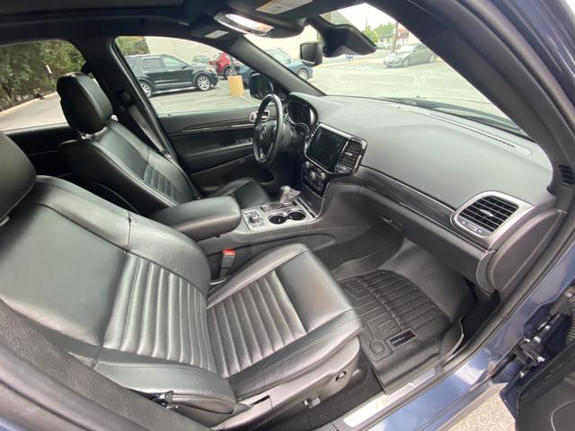 Photo of 2019 Blue Jeep Grand Cherokee