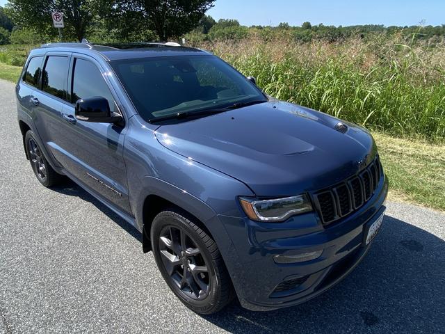 Photo of 2019 Blue Jeep Grand Cherokee