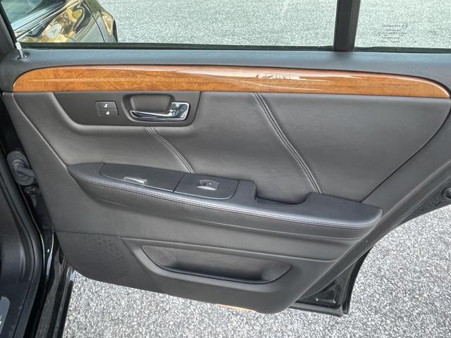 Photo of 2011 Black Cadillac DTS