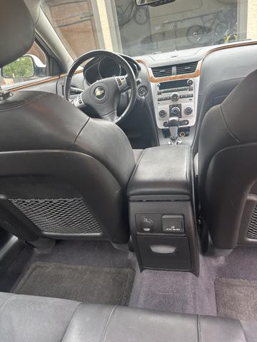 Photo of 2011 White Chevrolet Malibu