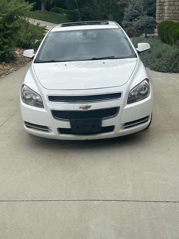 Photo of 2011 White Chevrolet Malibu