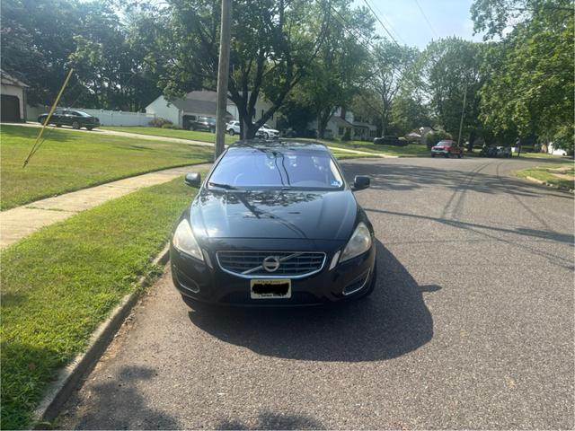 Photo of 2012 Black Volvo S60