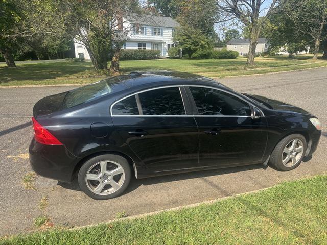 Photo of 2012 Black Volvo S60