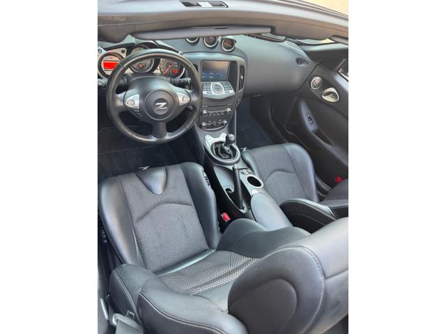 Photo of 2010 Gray Nissan 370Z
