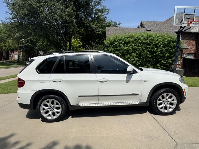 Photo of 2012 White BMW X5