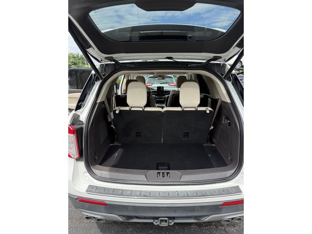 Photo of 2020 White Ford Explorer