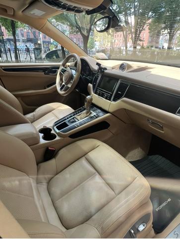 Photo of 2015 Gray Porsche Macan