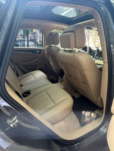 Photo of 2015 Gray Porsche Macan