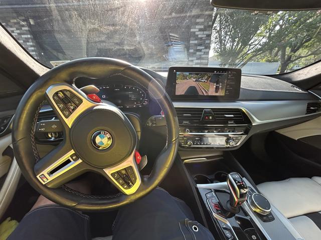Photo of 2022 Black BMW M5