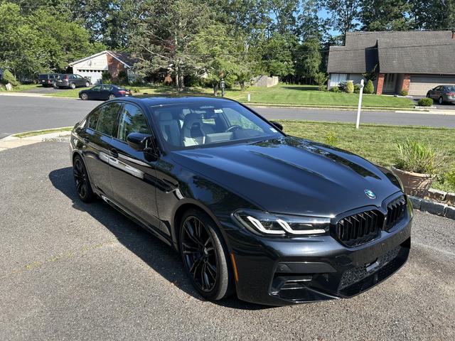 Photo of 2022 Black BMW M5
