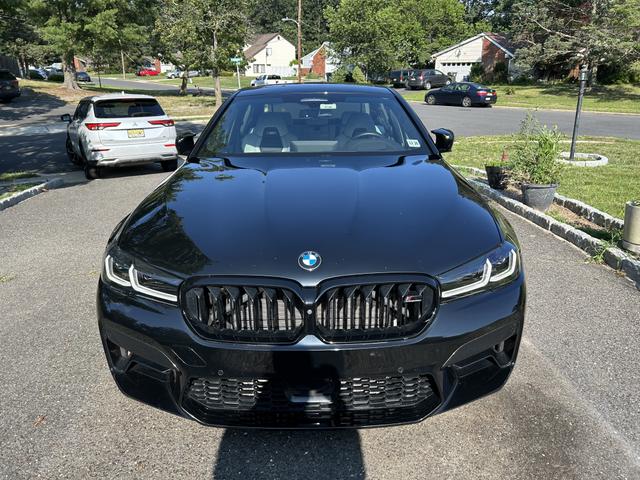 Photo of 2022 Black BMW M5