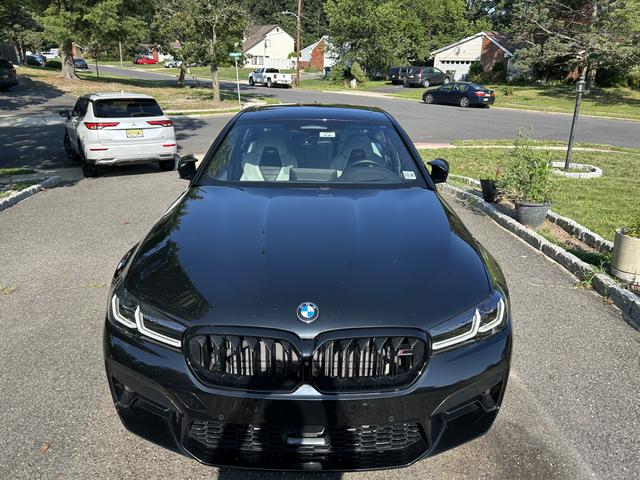 Photo of 2022 Black BMW M5