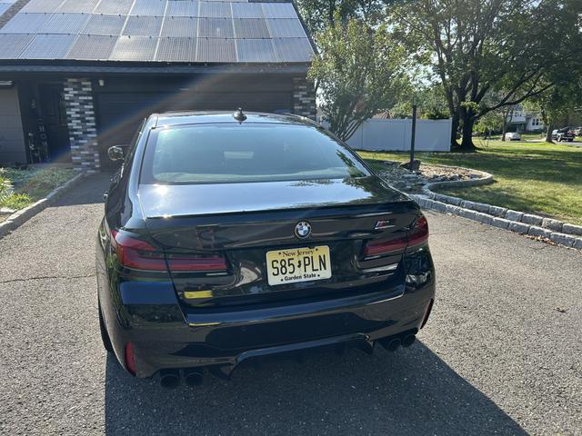 Photo of 2022 Black BMW M5