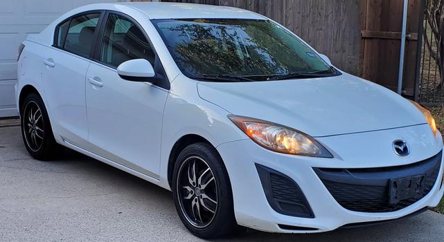 Photo of 2010 White Mazda Mazda3