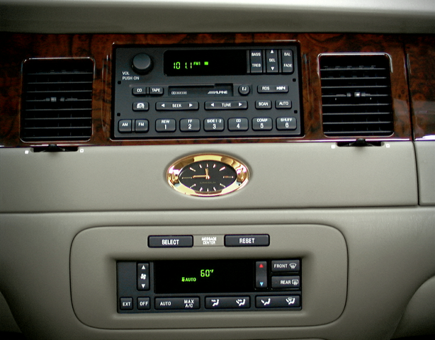 2000 Lincoln Town Car