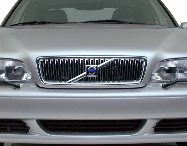 2000 Volvo S70