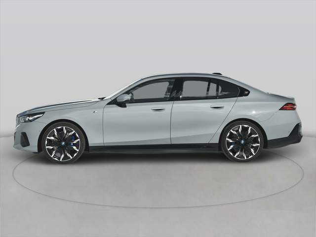 2024 BMW i5