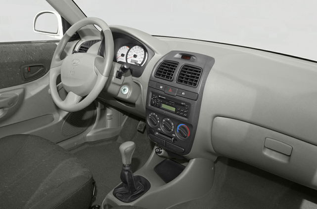 2004 Hyundai Accent